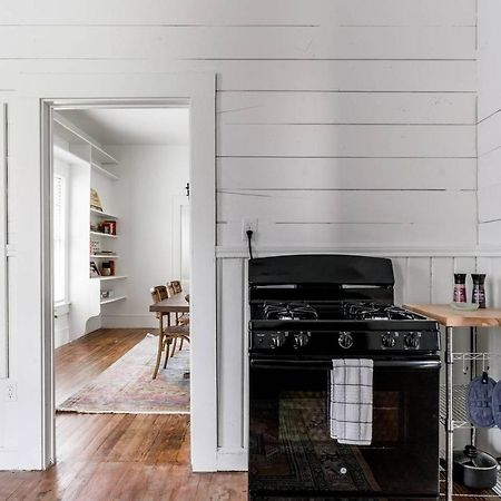 Restored 1930S Uptown Bungalow 2 Min. To Magnolia Waco Exteriör bild
