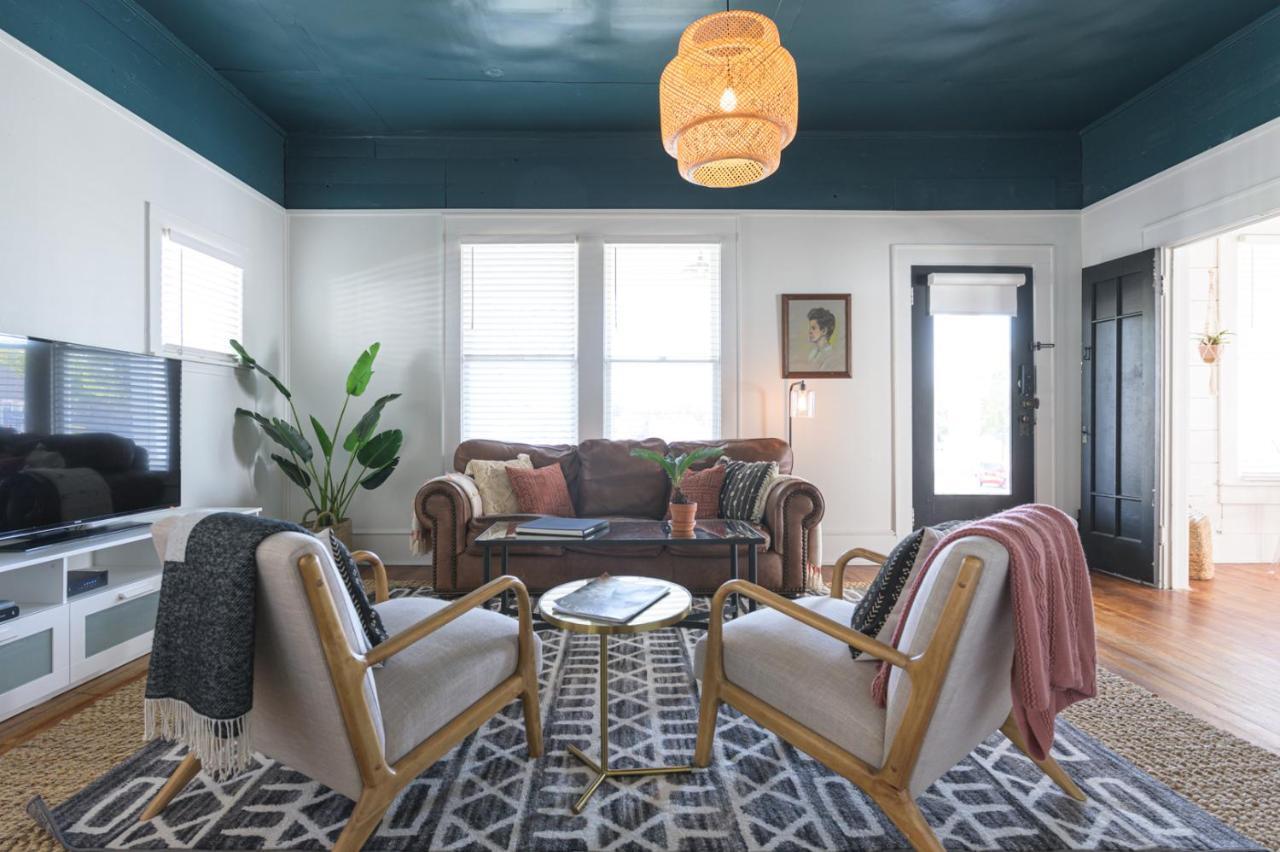 Restored 1930S Uptown Bungalow 2 Min. To Magnolia Waco Exteriör bild