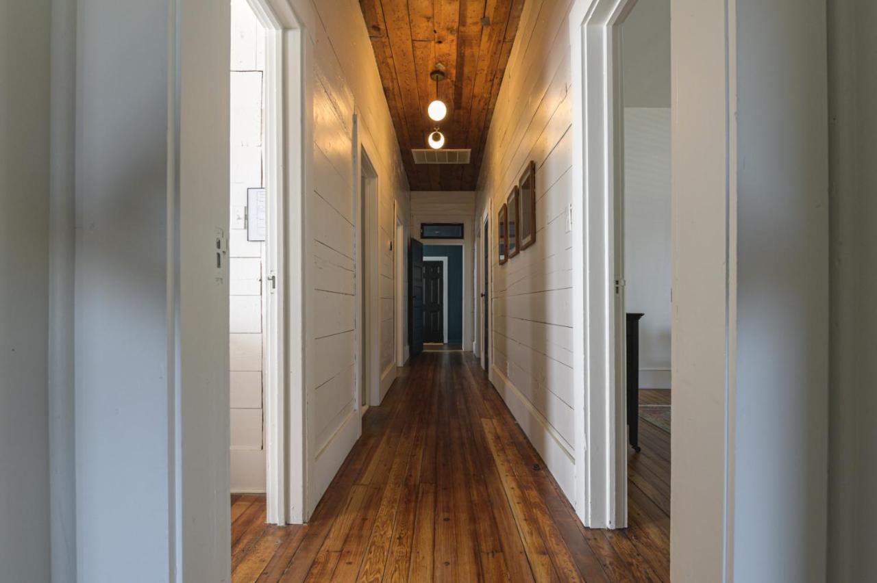 Restored 1930S Uptown Bungalow 2 Min. To Magnolia Waco Exteriör bild