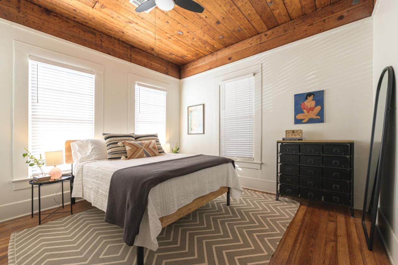 Restored 1930S Uptown Bungalow 2 Min. To Magnolia Waco Exteriör bild